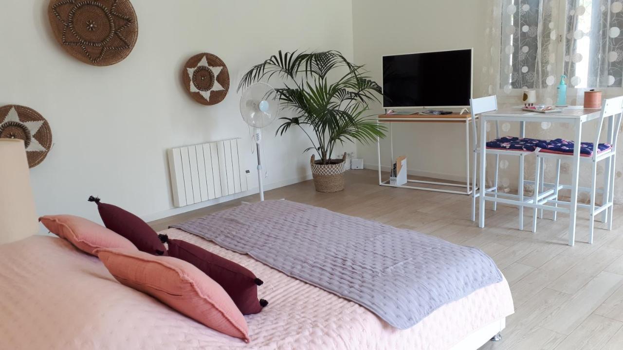Studio Independant Mios Bourg Εξωτερικό φωτογραφία